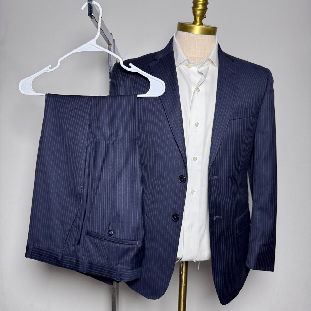 Jos. A. Bank Suit Mens 36S 30W Navy Blue Pinstripe Slim Fit 100% Wool 2-Button